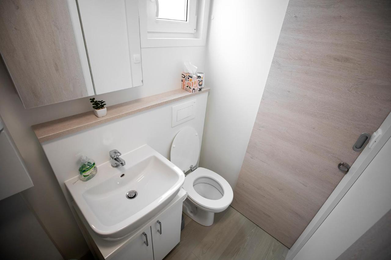 Apartament Categorical Floating House