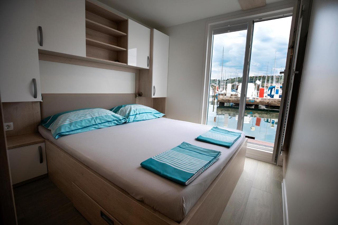 Apartment Categorical Floating House