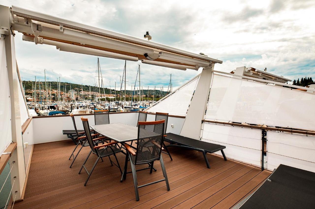 Categorical Floating House Portorož