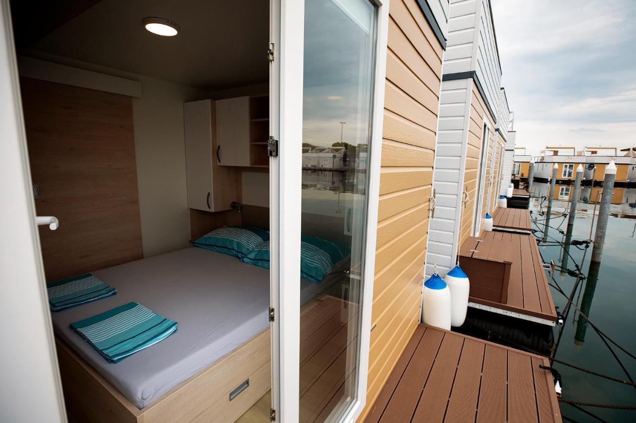 Categorical Floating House *